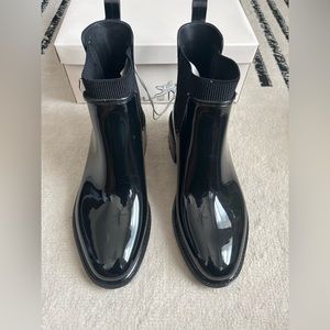 Black Shiny Rainboots